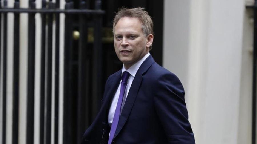Elezioni in Vista: Il Nuovo Ministro della Difesa Inglese Subentra al Posto di Wallace! Di chi si tratta?