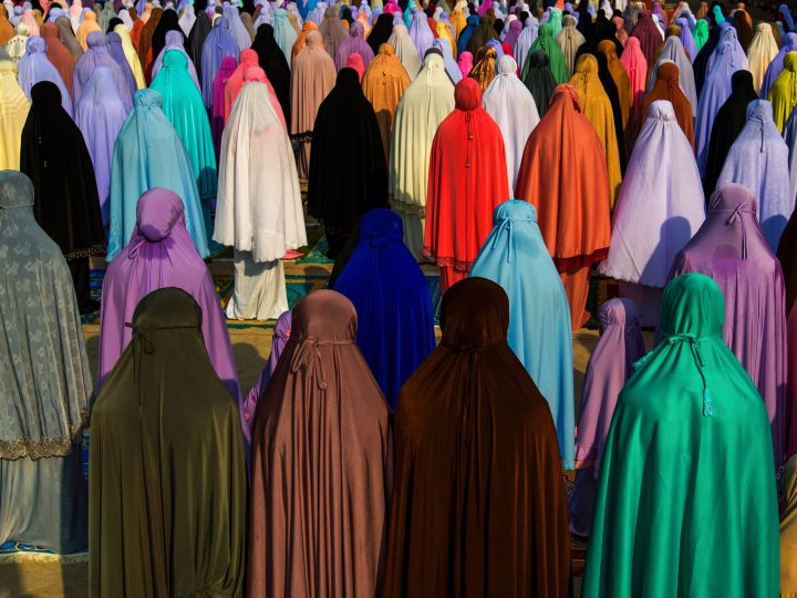 L’Iran sta per lanciare un invasivo sistema di controllo delle donne: scopri i dettagli!
