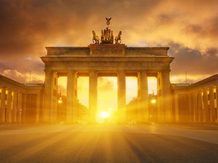 Berlino in piazza sostiene Israele: scopri il motivo del grande raduno!