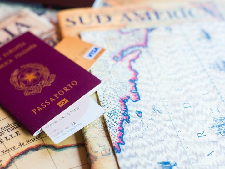 L’emergenza passaporti falsi: come sta reagendo l’Italia?