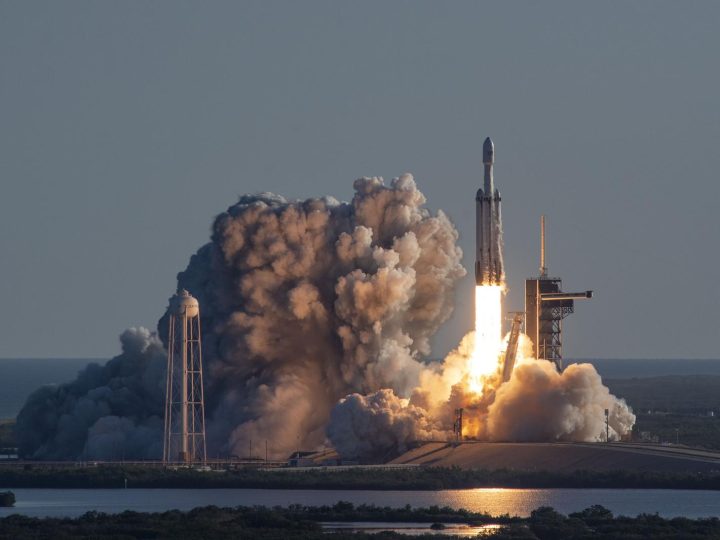 Incredibile: il Falcon 9 da Record di SpaceX Annientato dal Furor del Clima!