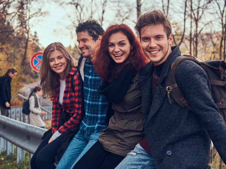 Sognare l’aeroporto: viaggio tra le nuvole o incubo inaspettato?