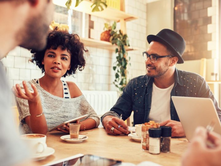 Sognare piatti rotti: quando i frammenti diventano pezzi preziosi di vita e rinascita
