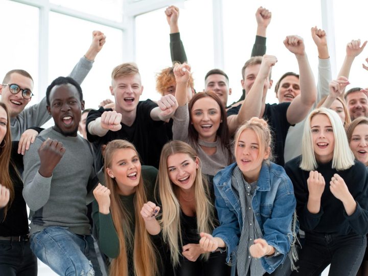 Sognare scala: sali verso il successo con determinazione e passione, il cielo è il limite!